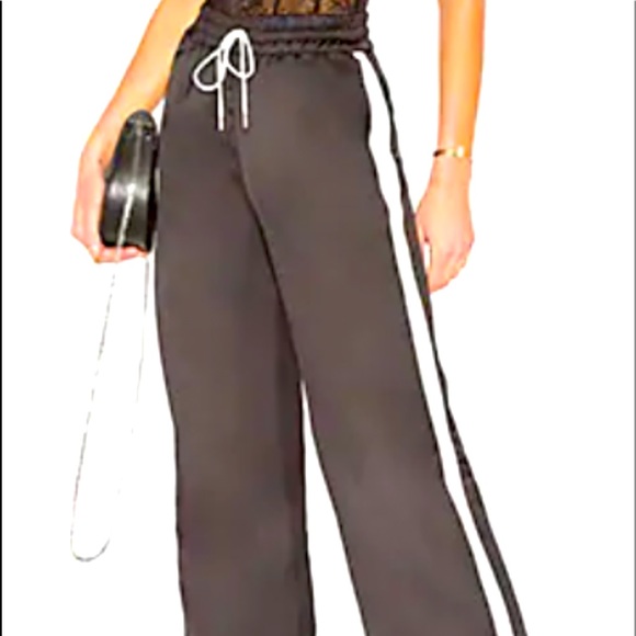 MAJORELLE Pants - Drawstring Track Pajama Pant in Black w/ White Piping by MAJORELLE NWOT